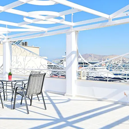 Charming With A Sea View Terrace Apartament Pireus